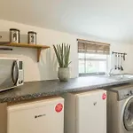 Cambridge 3 Bedroom Flat With Private Parking